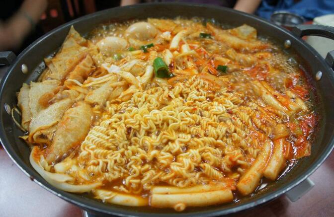 吃一包方便面需要32小时解毒,还有致癌性?郑州风湿医院告诉你真相! 吃一包方便面需要32小时解毒,还有致癌性?郑州风湿医院告诉你真相!