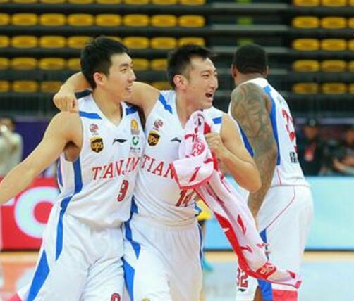 郑州男篮迎难而上 徐贵军:全力以赴对待比赛 郑州男篮迎难而上 徐贵军:全力以赴对待比赛