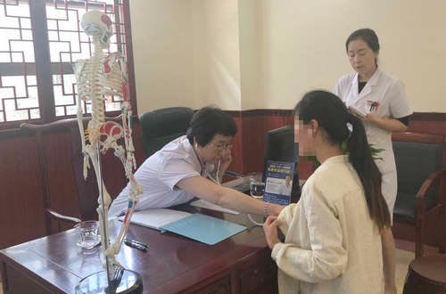 郑州痛风风湿病医院风湿关节病“冬病夏治”公益救治计划暨院长|主任|三甲专家抗复发会诊行动第一期圆满结束 郑州痛风风湿病医院风湿关节病“冬病夏治”公益救治计划暨院长|主任|三甲专家抗复发会诊行动第一期圆满结束