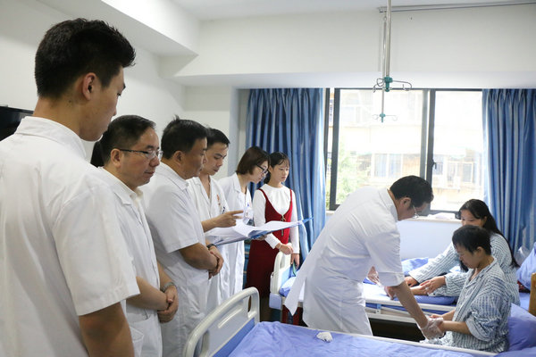 郑州痛风风湿病医院名誉院长林孝义 郑州痛风风湿病医院名誉院长林孝义.jpg